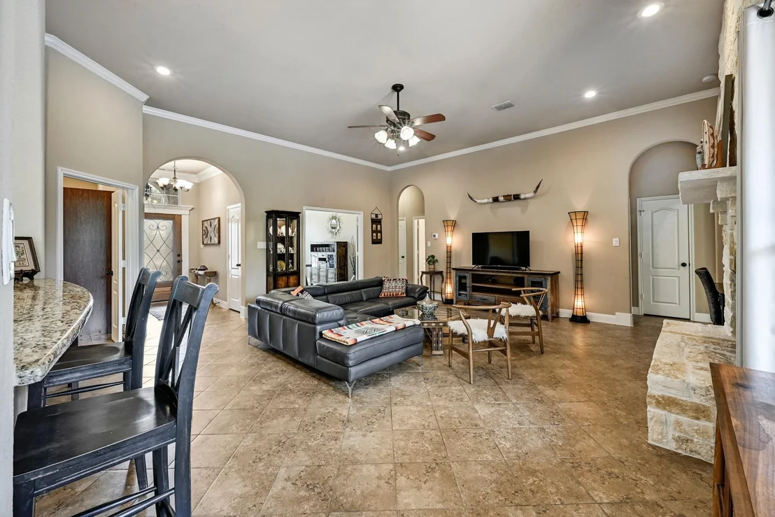Photo of 615 Mountain Crest DR