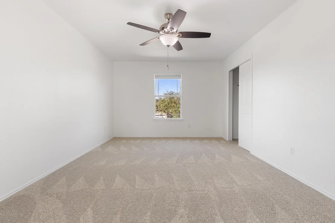 Photo of 406 Golden Gate DR