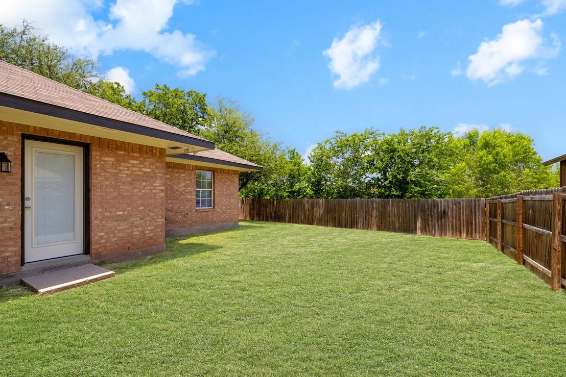 Photo of 837 Eagles WAY