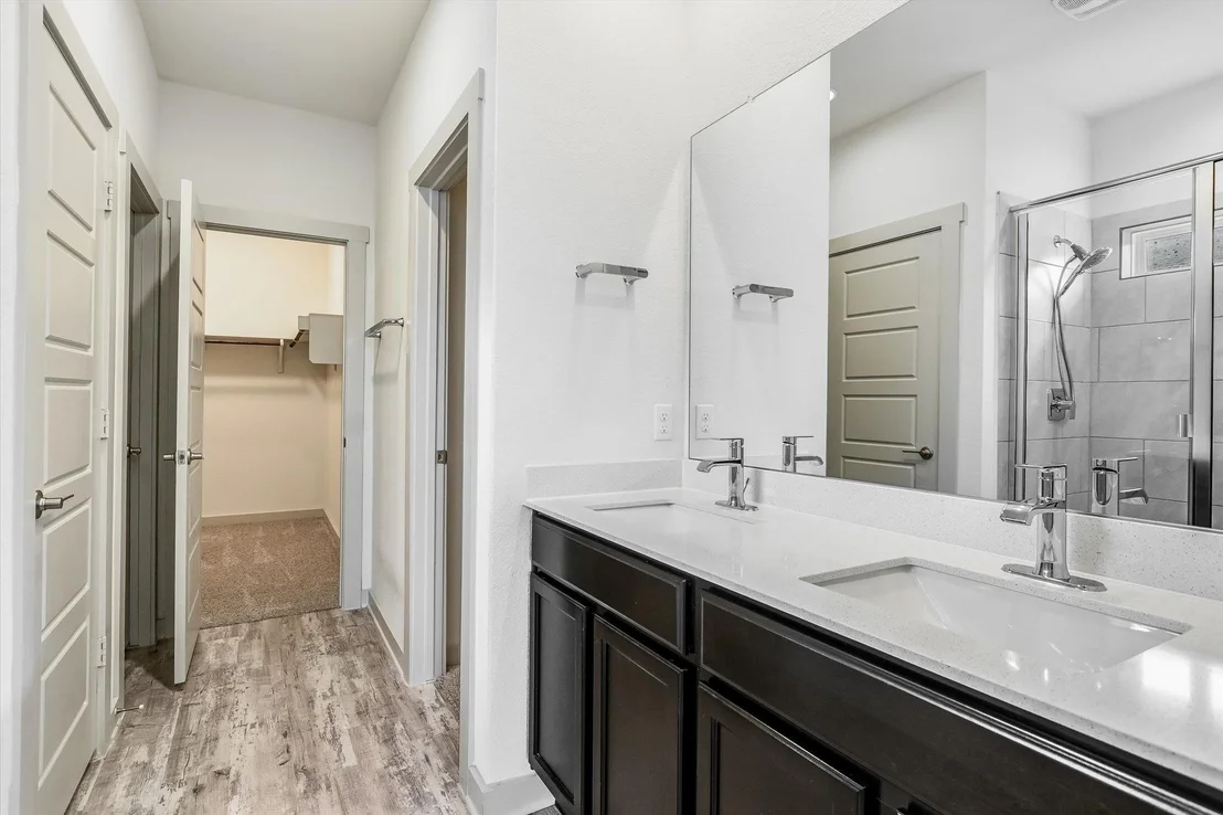 Photo of 5125 Vanner PATH