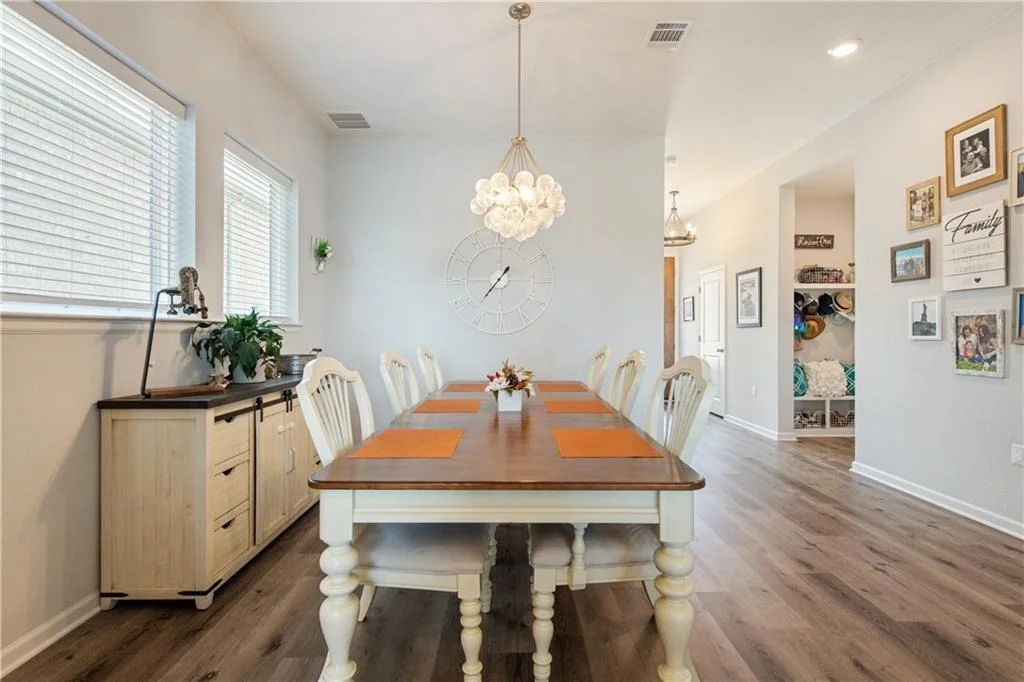 Photo of 7117 Jument DR