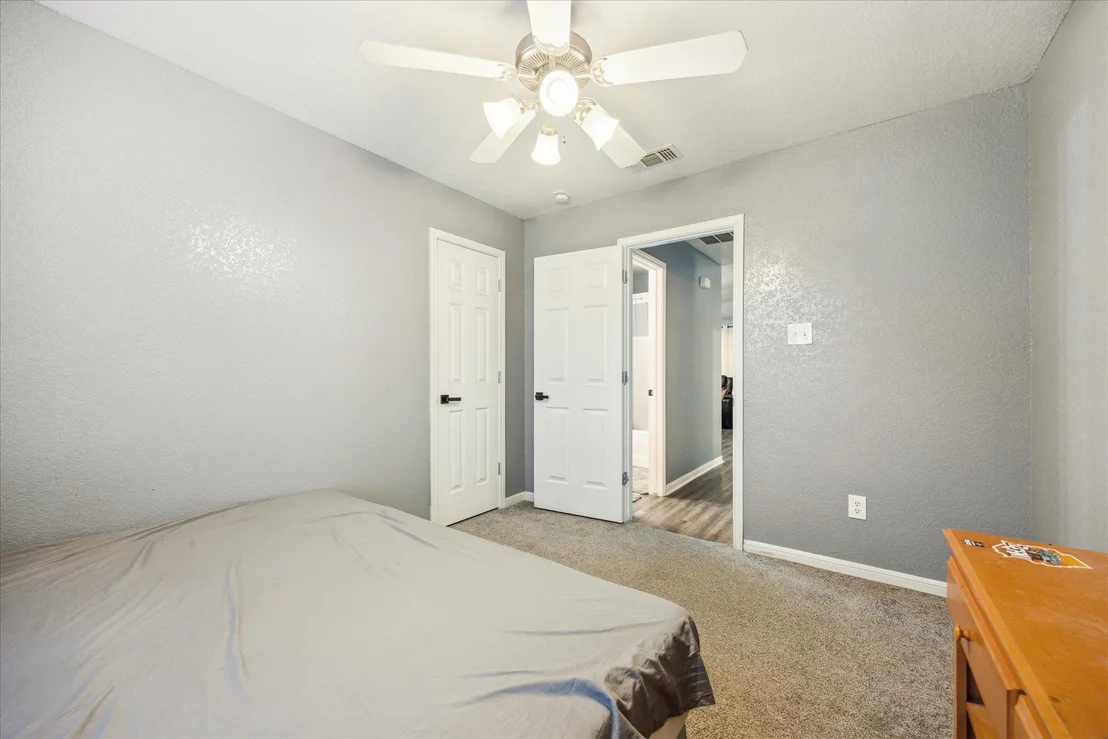 Photo of 1220 Redstone DR