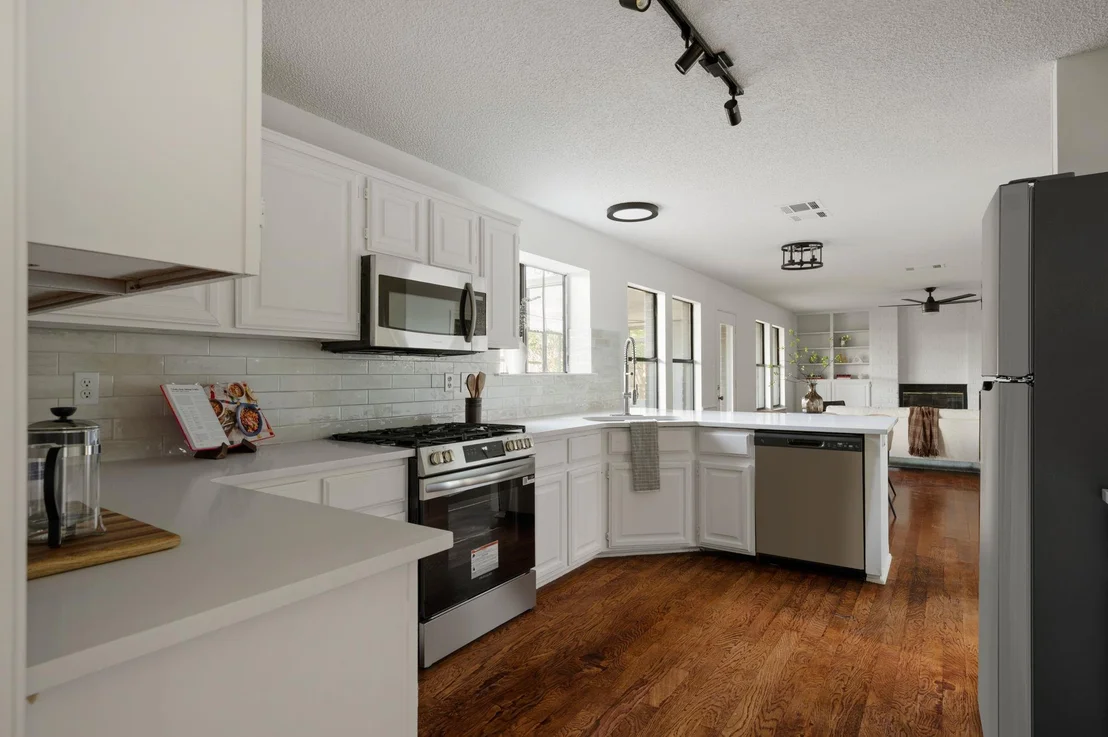 Photo of 1106 Split Oak CV