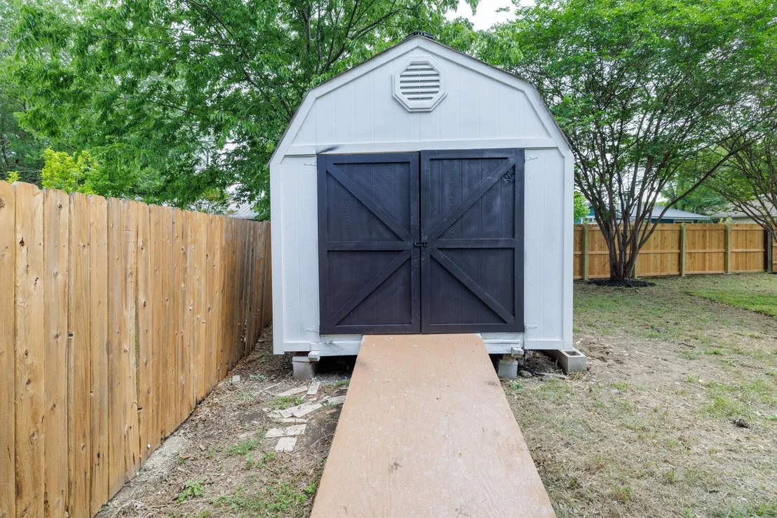 Photo of 4504 Southwest DR