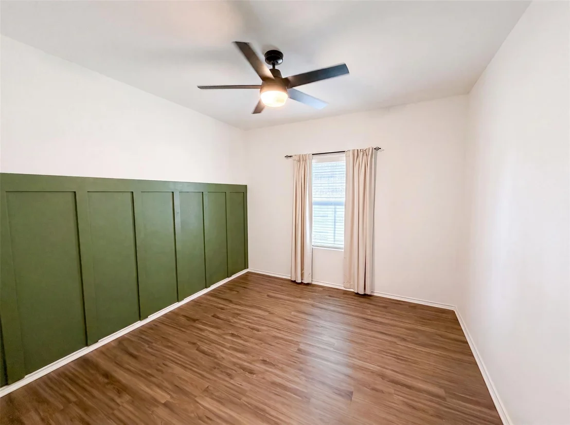 Photo of 424 Wolf Springs RD
