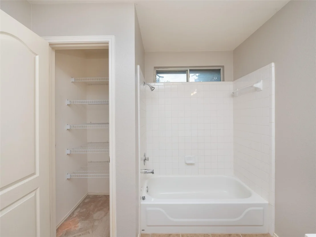 Photo of 121 Masonwood DR