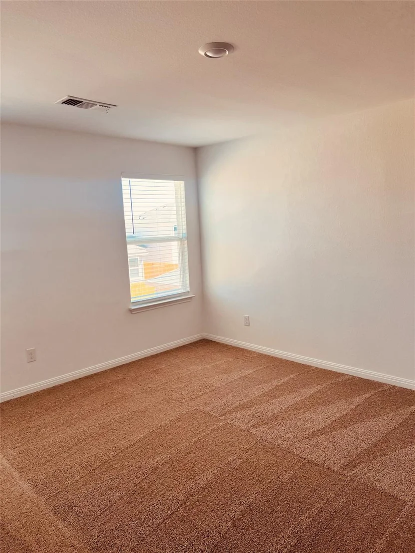 Photo of 109 Fairfax LN