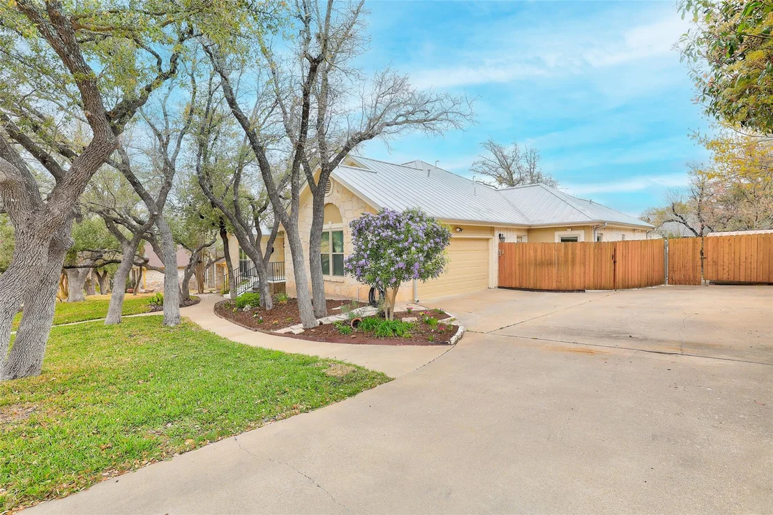 Photo of 108 S Ridge CIR