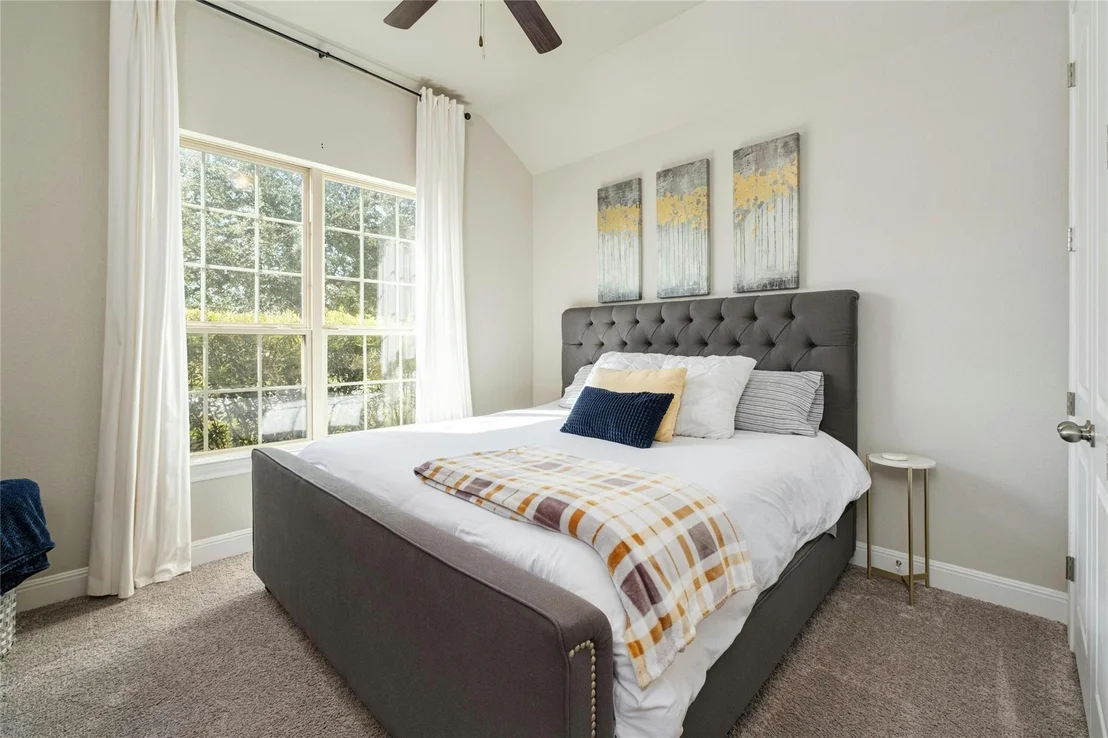 Photo of 401 Jacksdaw DR
