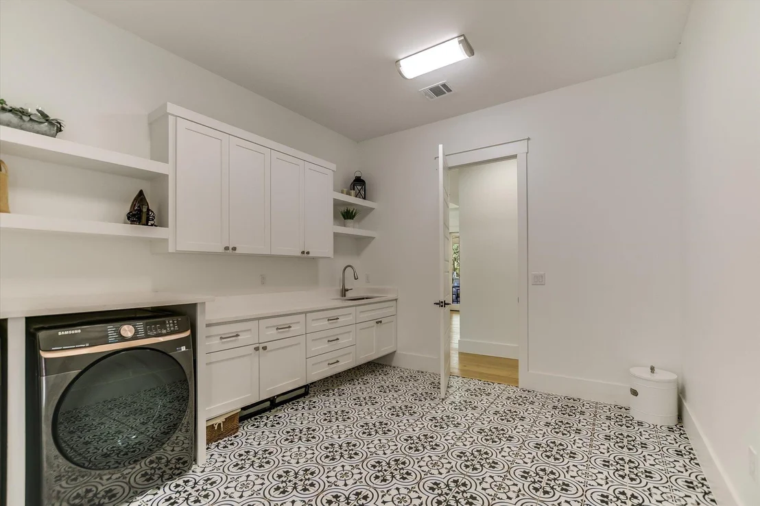 Photo of 400 Creekside DR