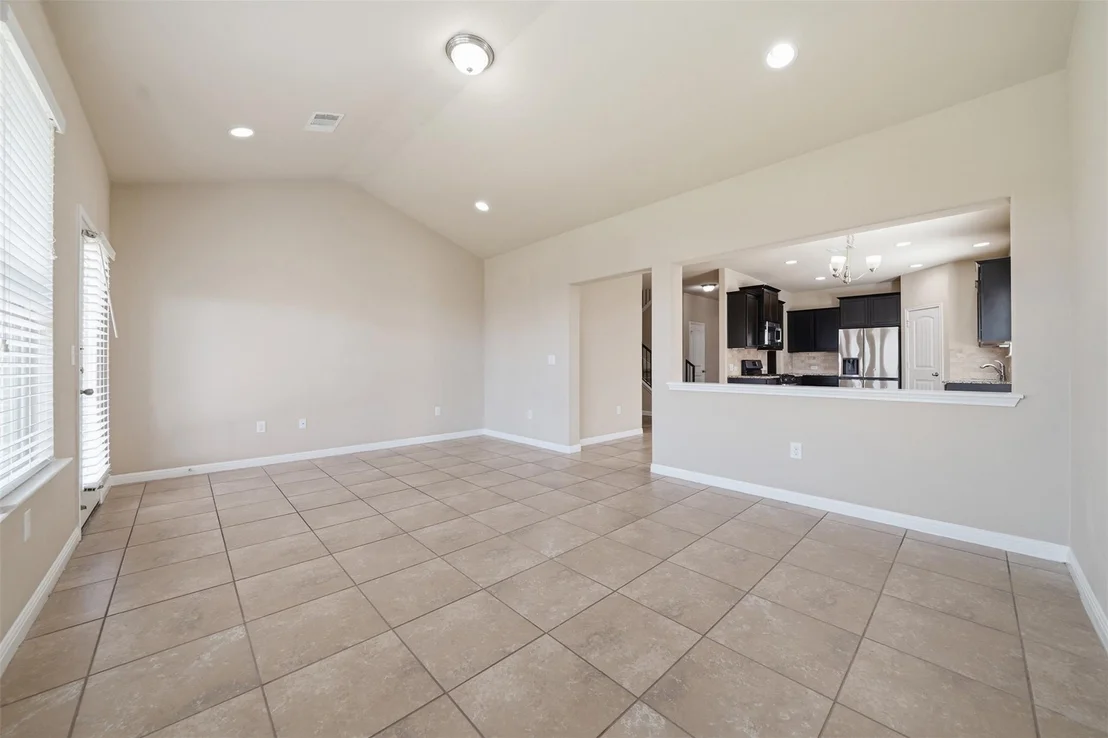 Photo of 613 Longhorn Cavern RD
