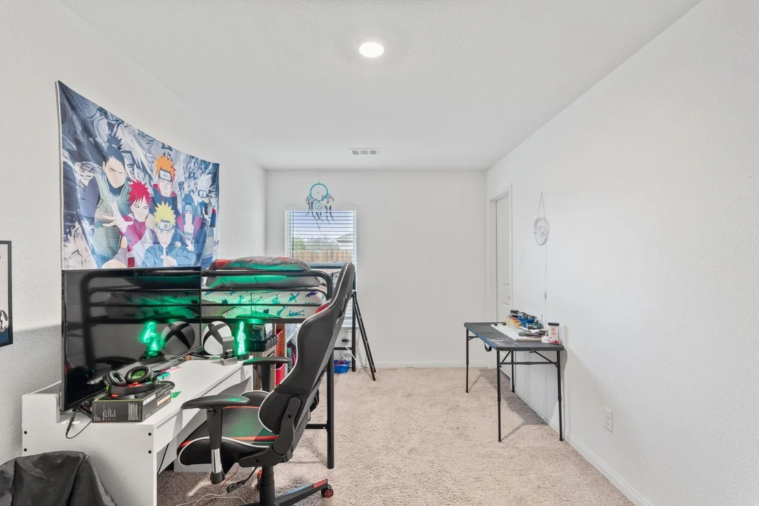 Photo of 337 Crescent Park DR