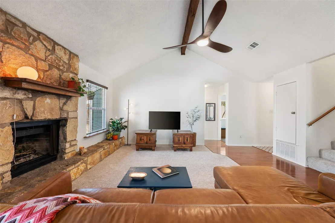 Photo of 5100 Lambs LN