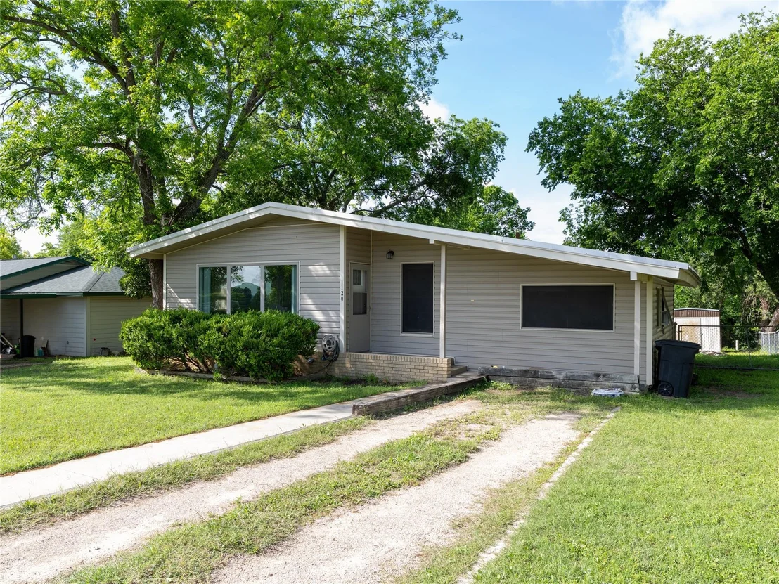 Photo of 1120 Nix RD