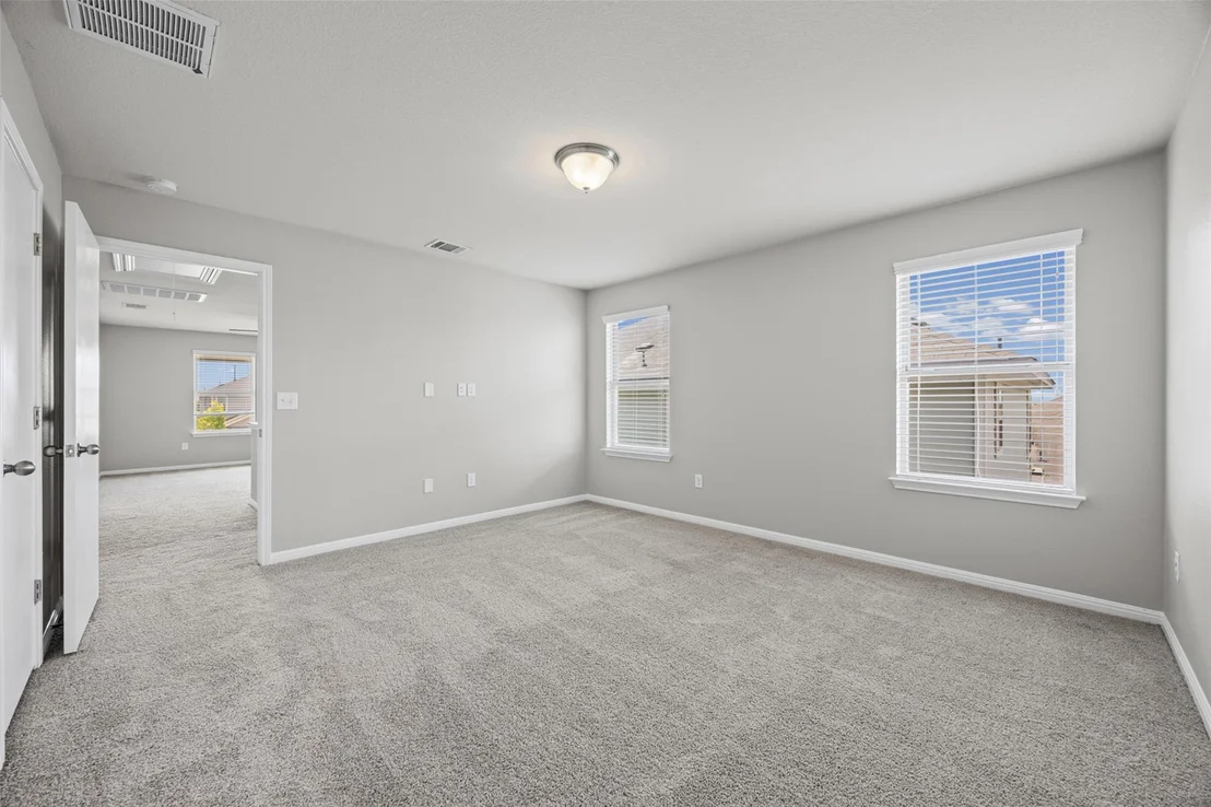 Photo of 467 Twisted Oaks LN