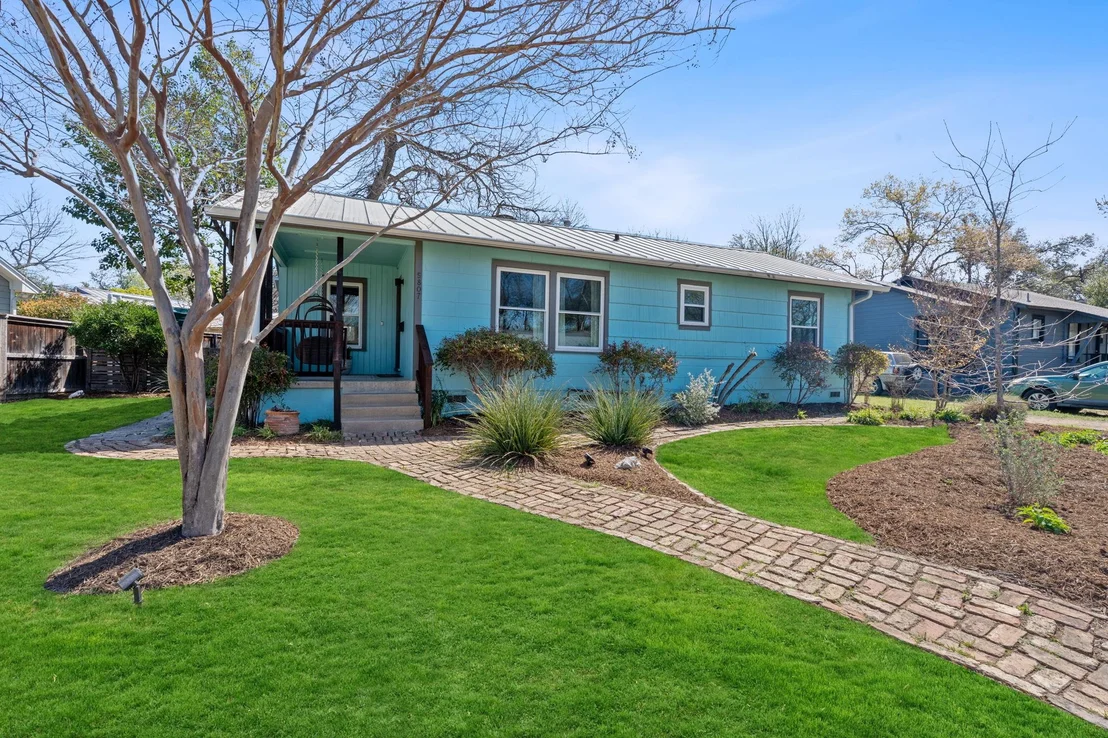 Photo of 5807 Link Ave