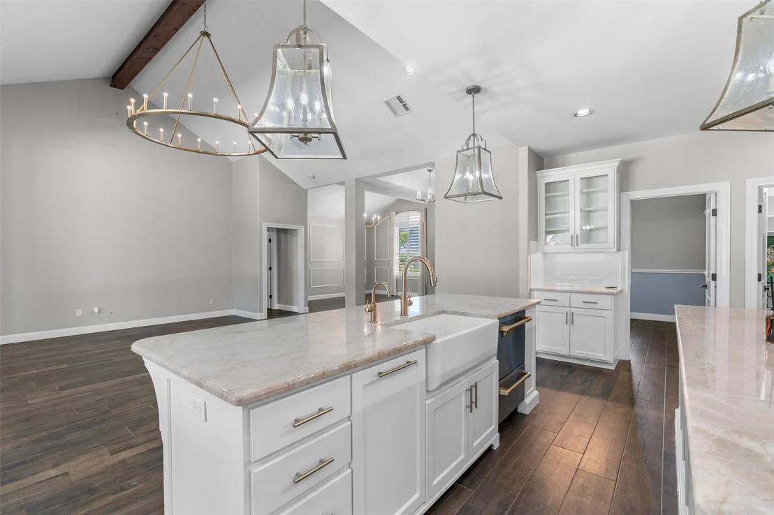 Photo of 152 Whitney Woods CIR