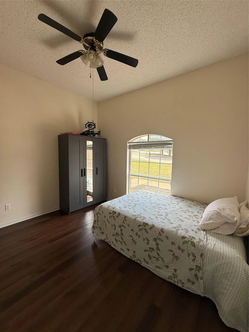 Photo of 907 Vernon DR