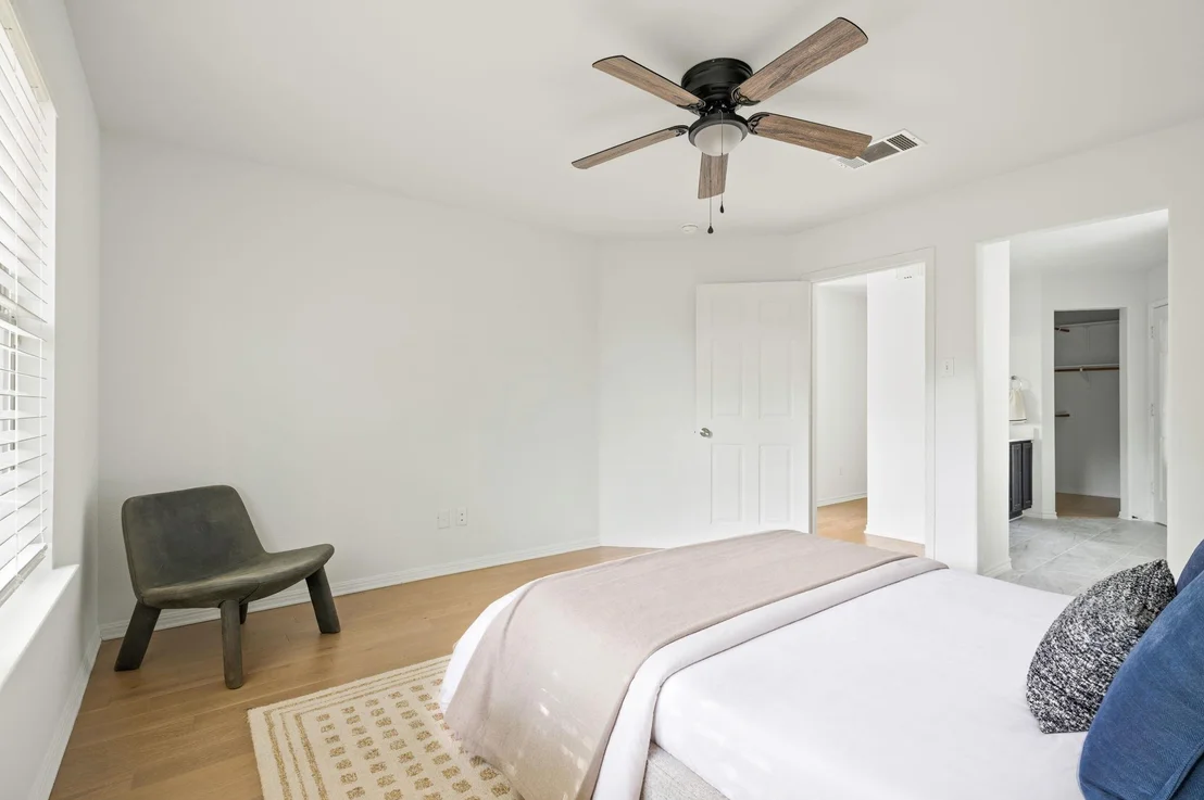 Photo of 1535 Lorson LOOP