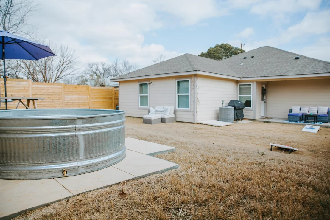 Photo of 2001 Cedar PARK