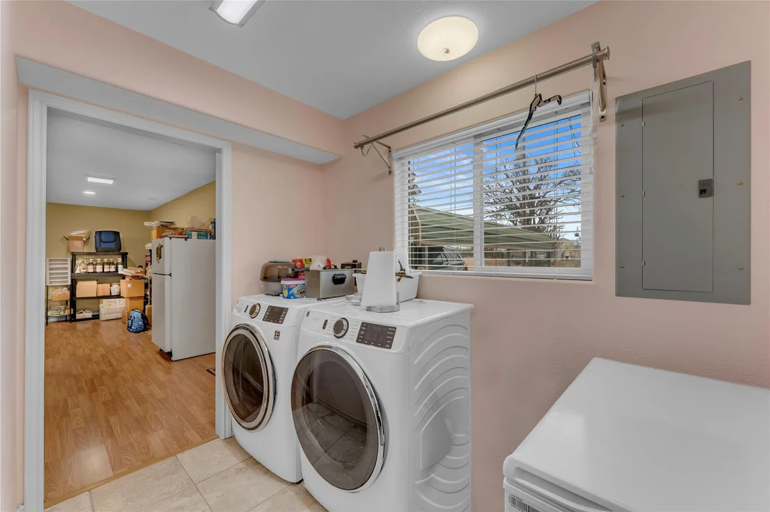 Photo of 312 Apache DR