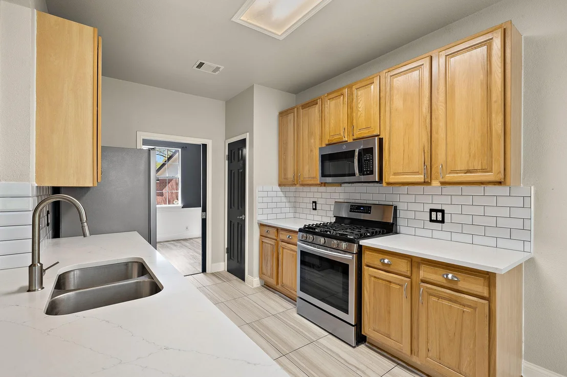 Photo of 1804 Warwick CV