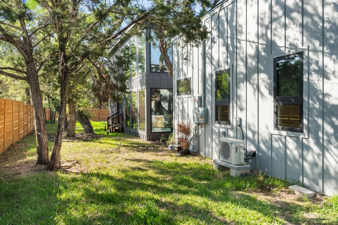 Photo of 5908 Lakeside TRL