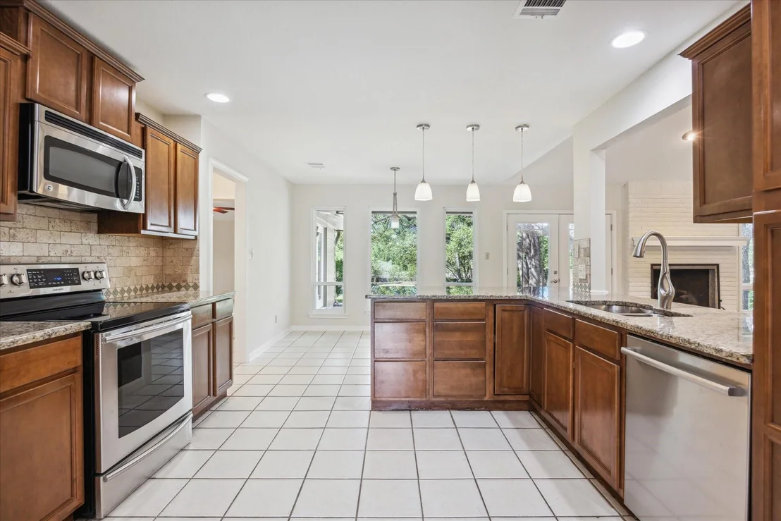 Photo of 1318 Lost Creek BLVD