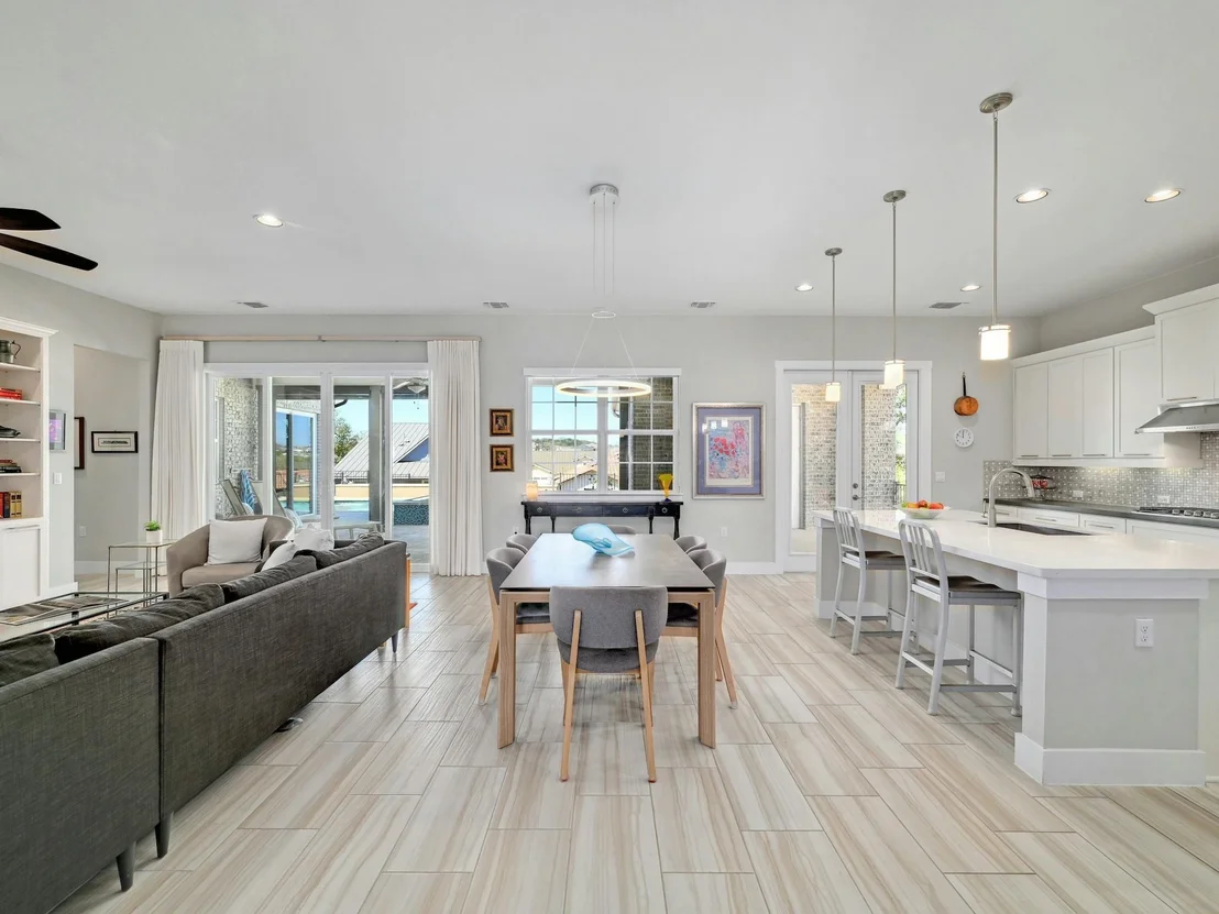 Photo of 809 Dancing Oak LN