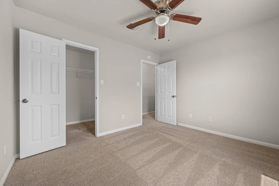 Photo of 215 Gainer DR