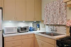 Photo of 502 Cardinal Ave