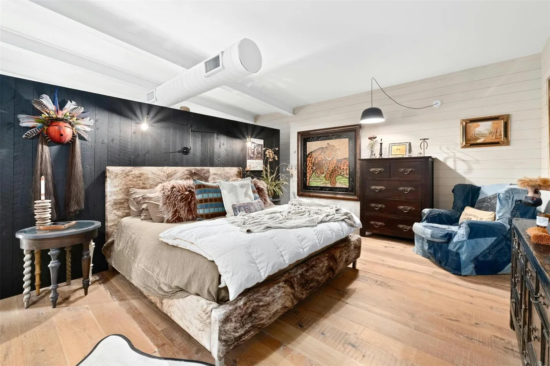 Photo of 2212 River Hills RD