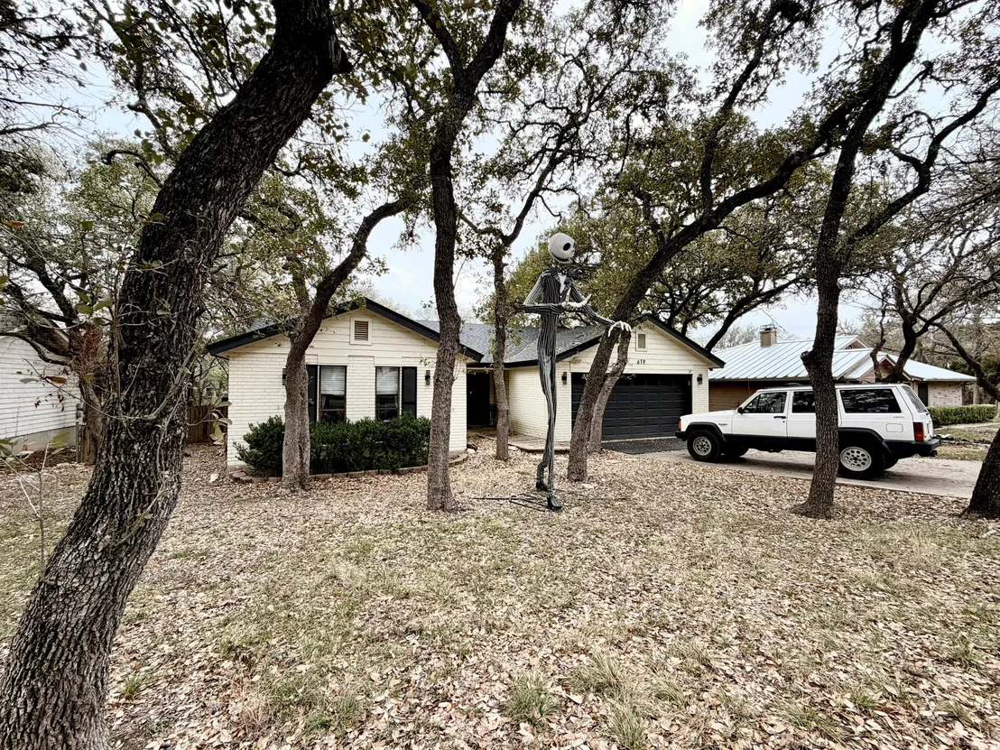 Photo of 619 Franklin DR