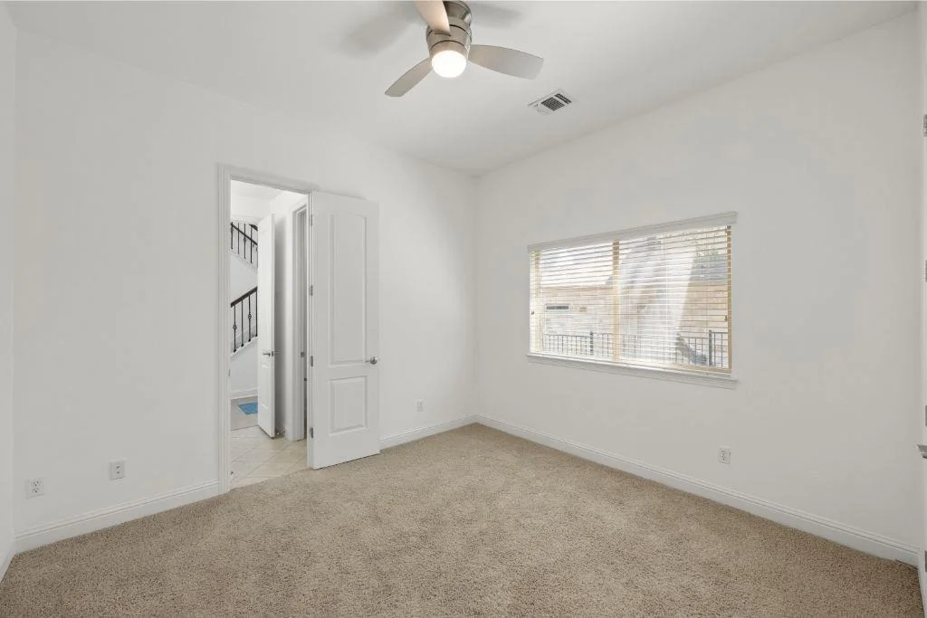 Photo of 102 Kildrummy LN