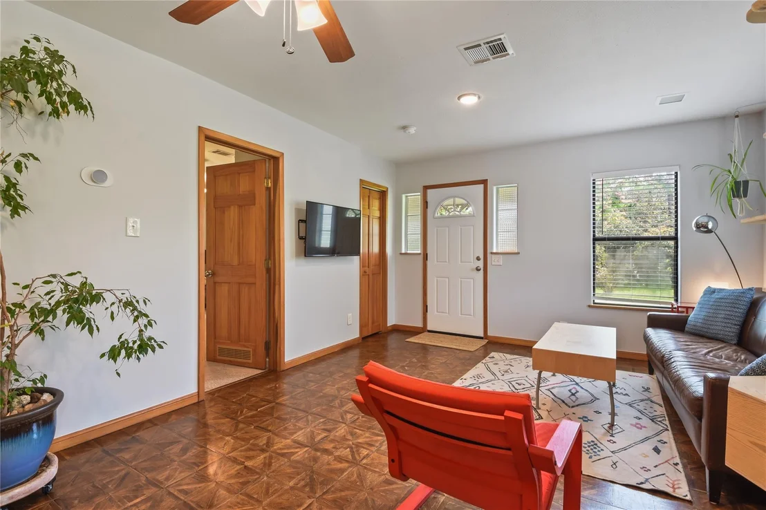 Photo of 528 Old Mcdade RD