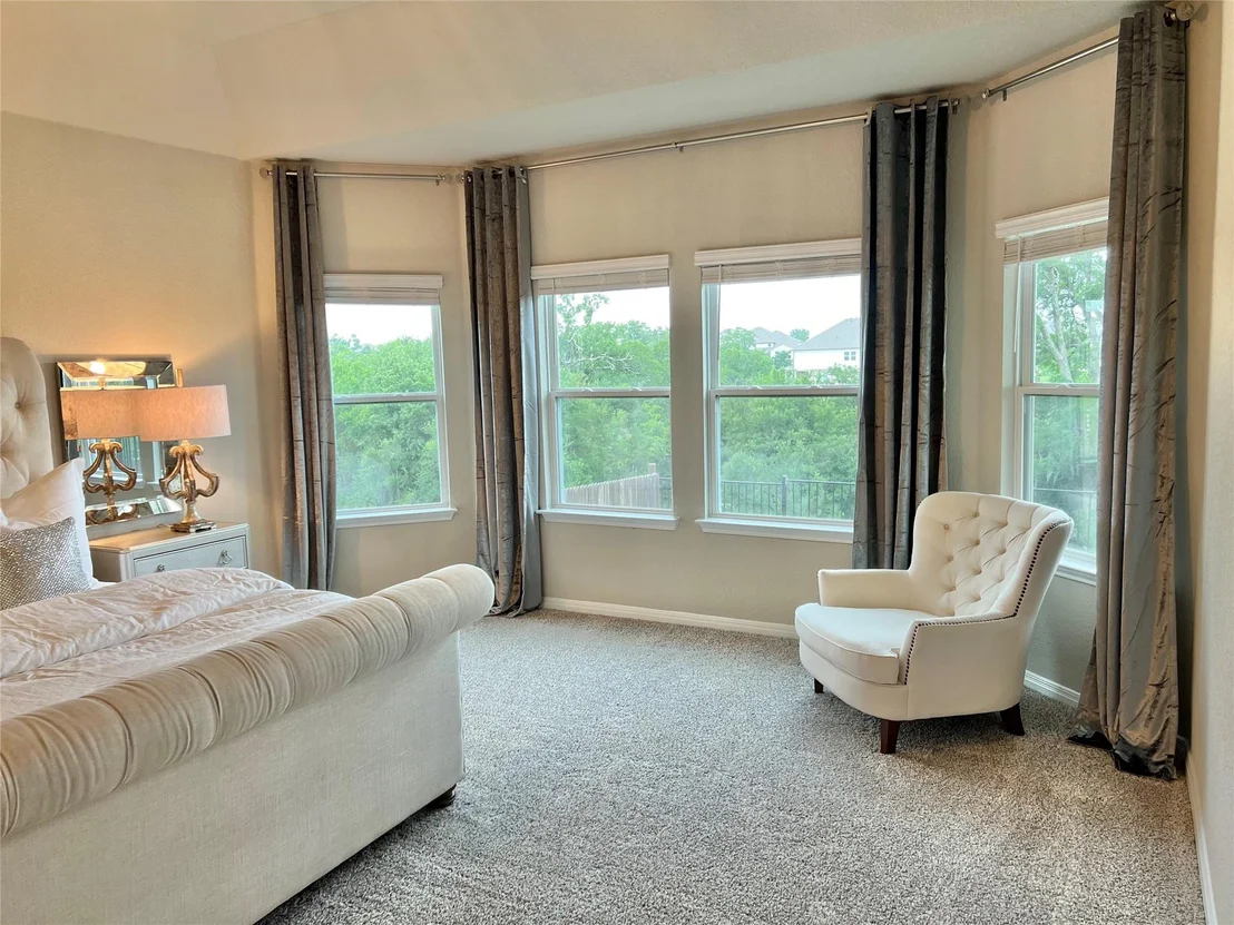 Photo of 920 View DR