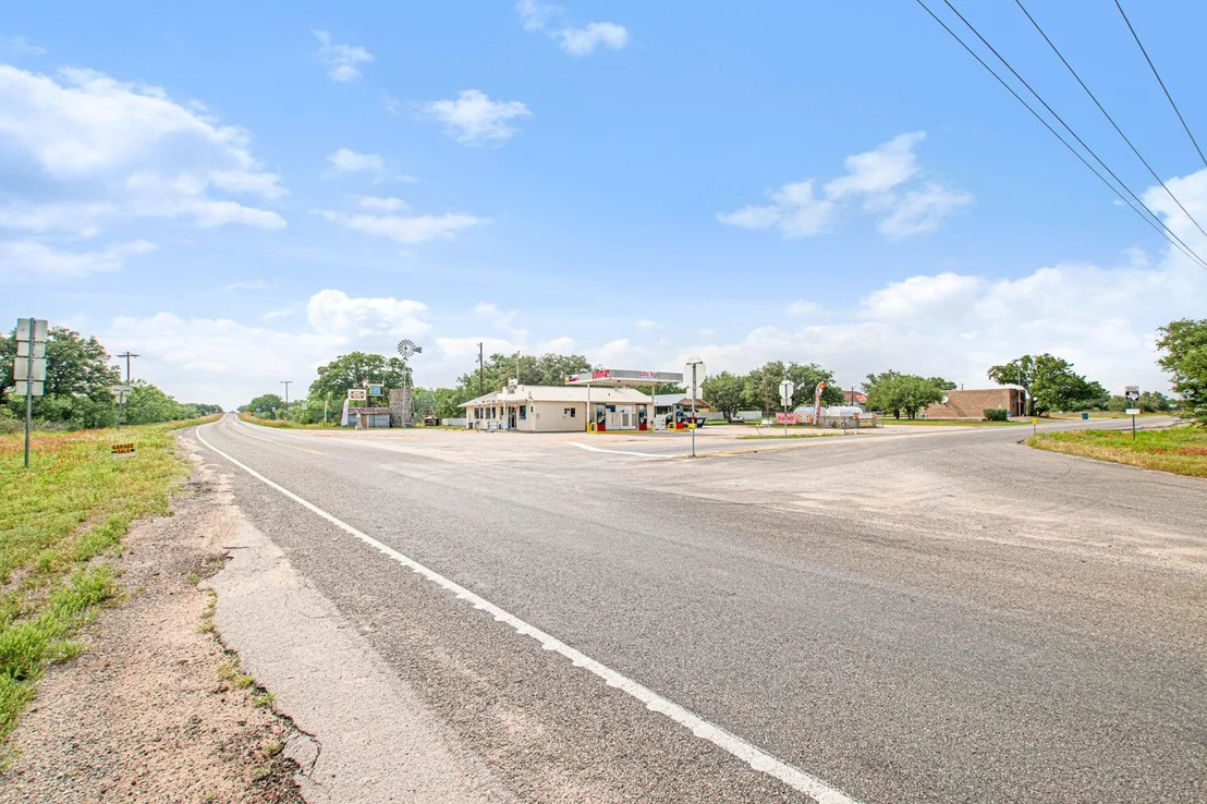 Photo of 9325 Ranch Road 2241 RNCH