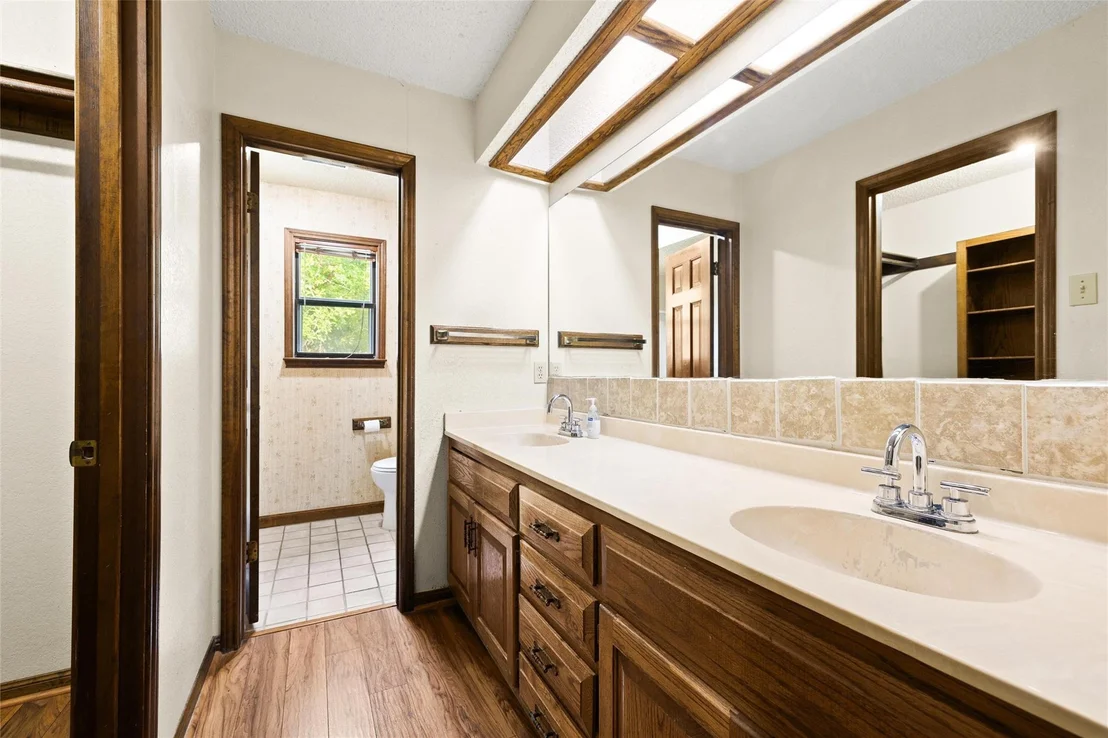 Photo of 708 Post Oak DR