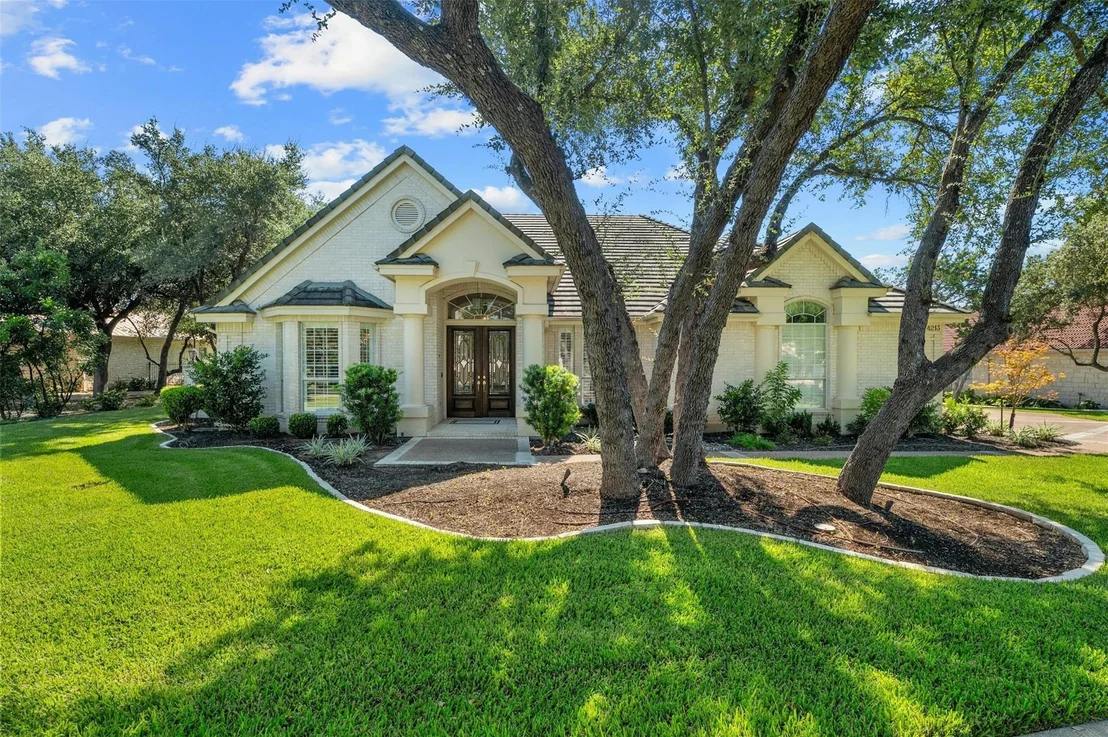 Photo of 4213 Lakeway BLVD