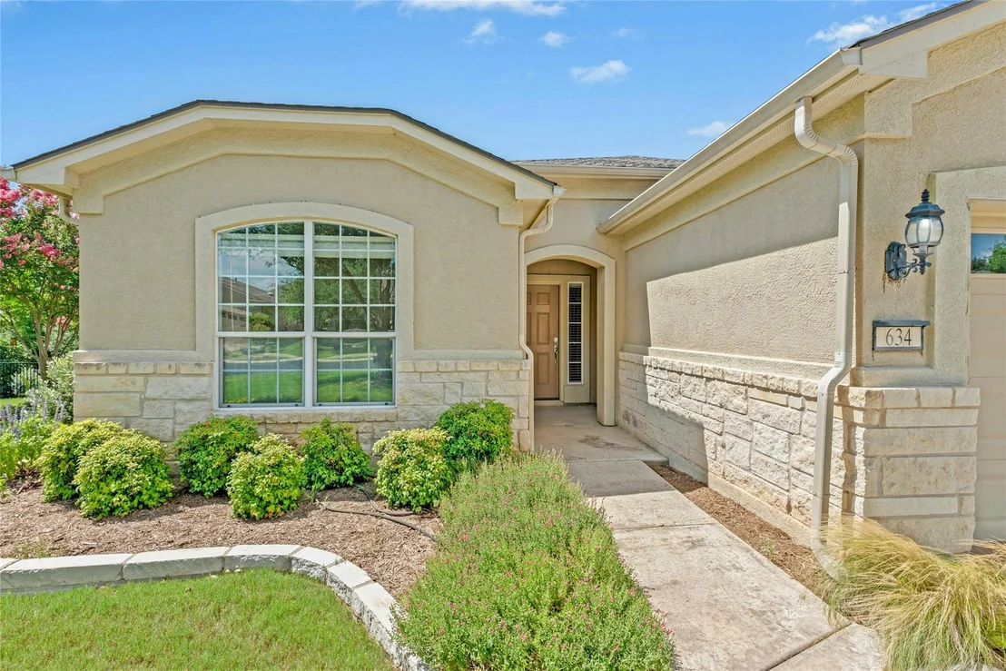 Photo of 634 Apache Mountain LN