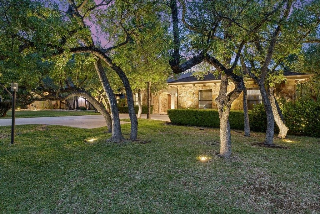 Photo of 102 Blue Jay DR