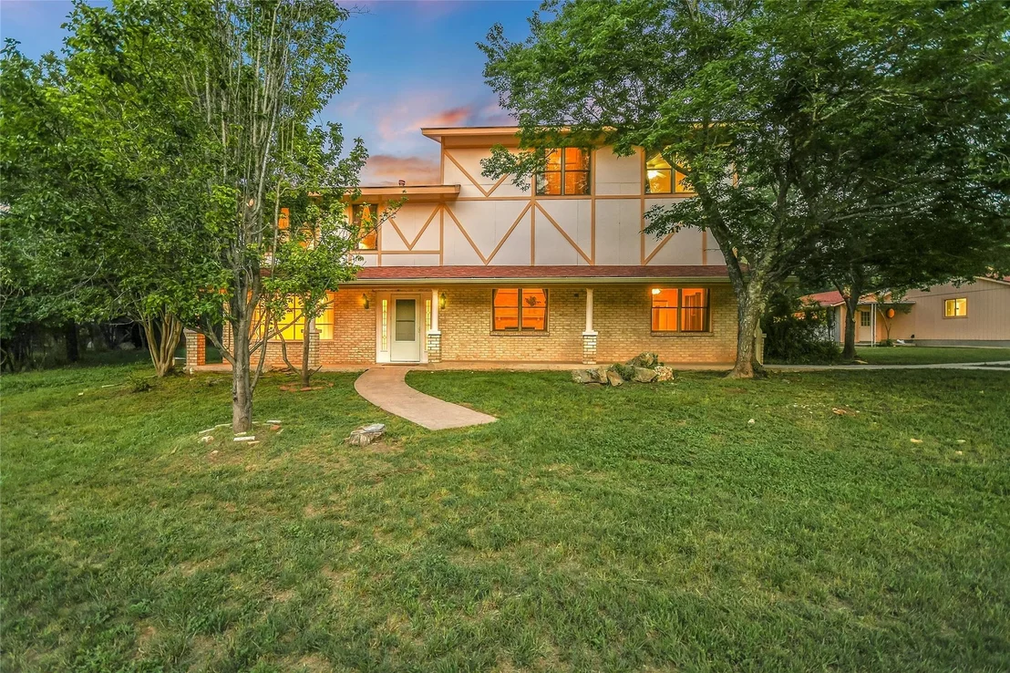 Photo of 5799 Rittenhouse Shore DR