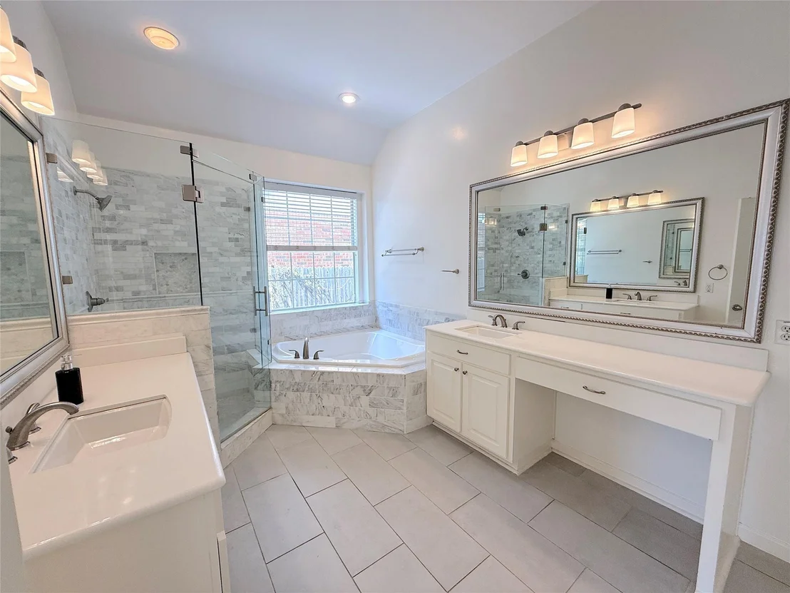 Photo of 14936 Thatcher DR