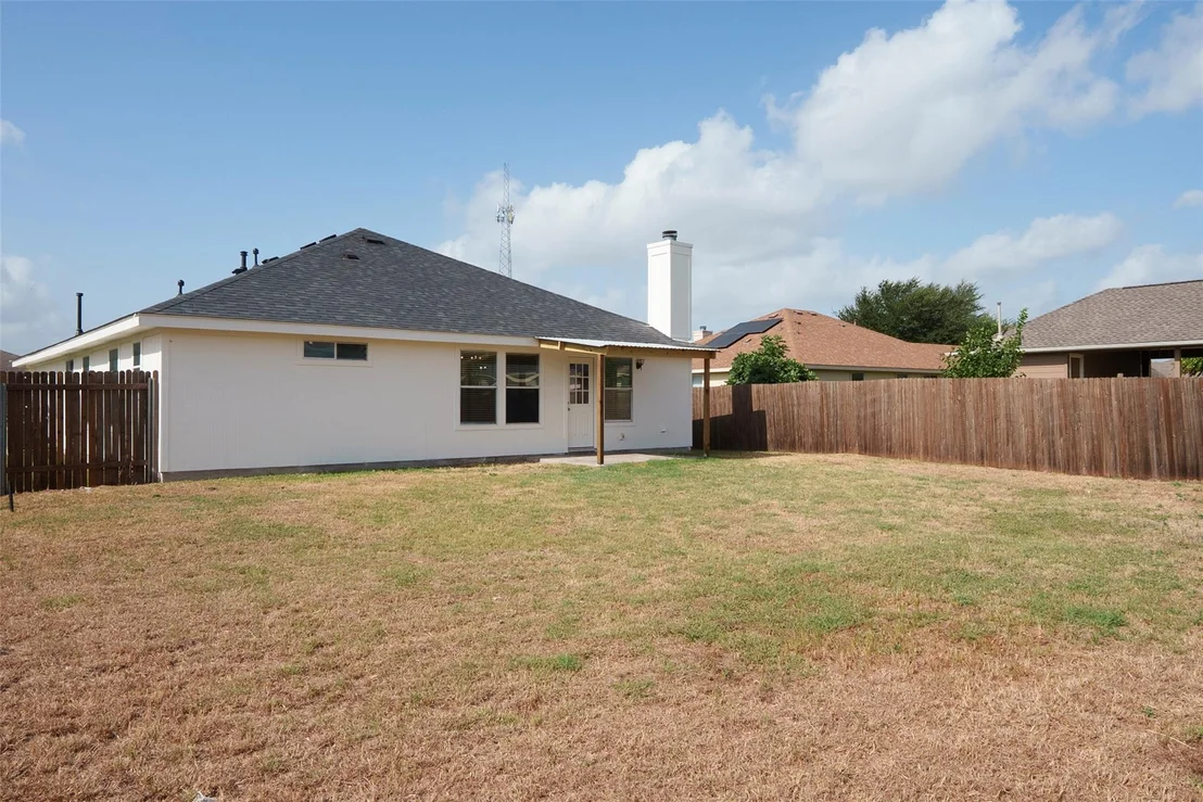 Photo of 107 Fishbaugh LN