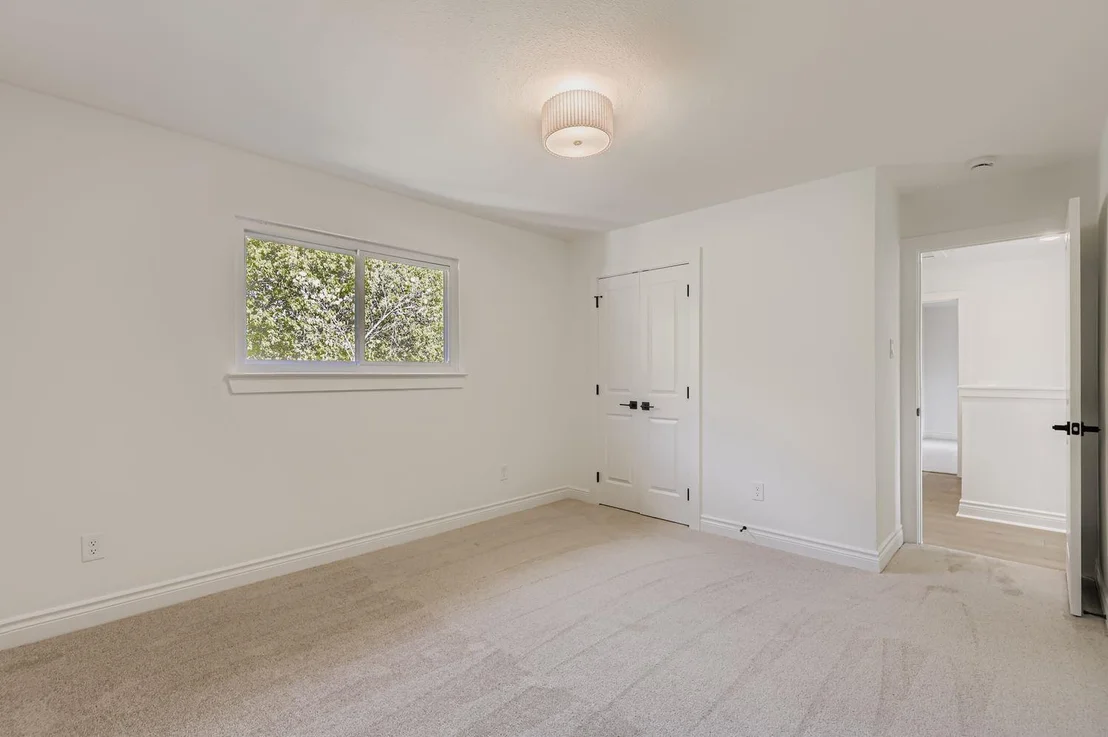 Photo of 8011 Scotland Yard