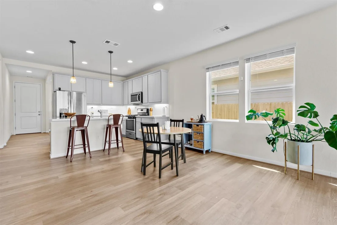 Photo of 405 Gaida LOOP