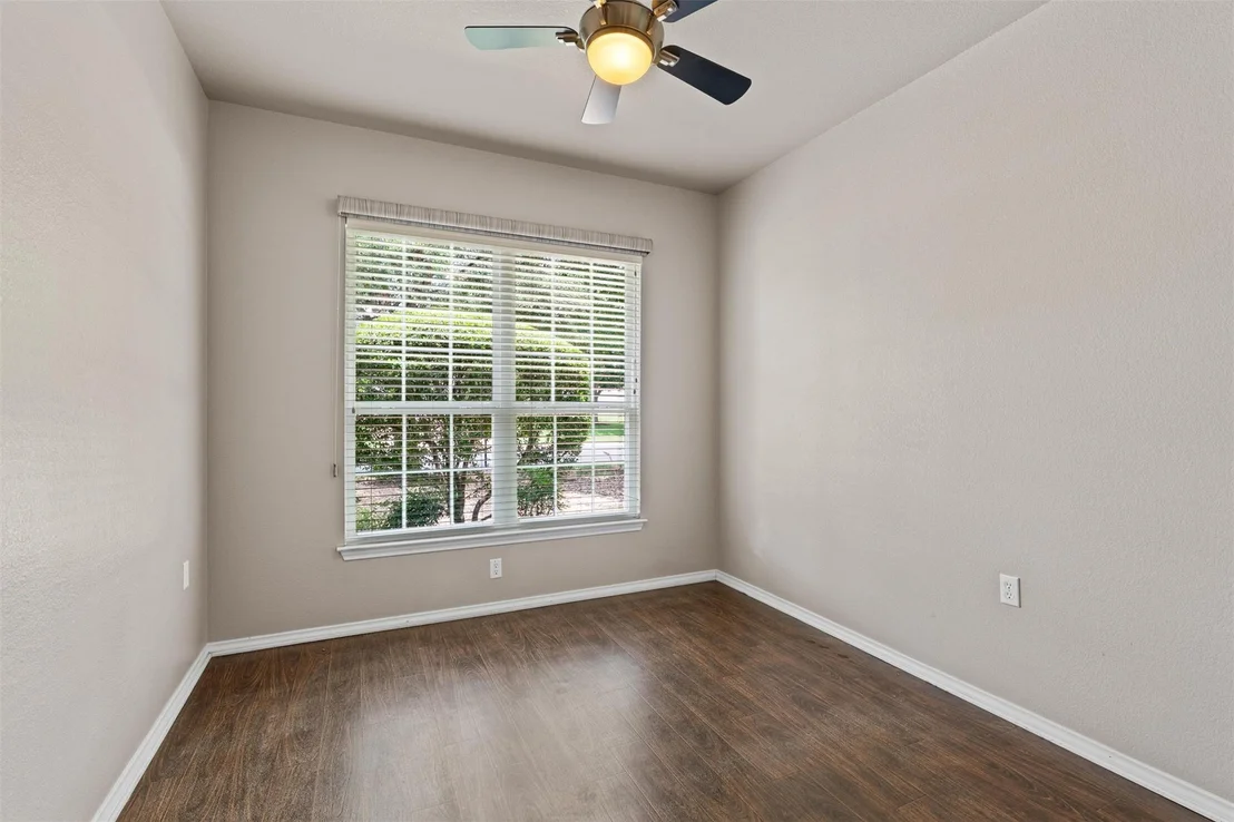 Photo of 233 Crockett LOOP
