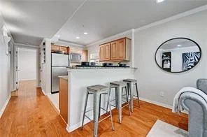 Photo of Unit 3 at 3009 Speedway
