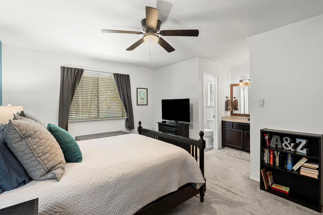 Photo of 907 Cactus DR