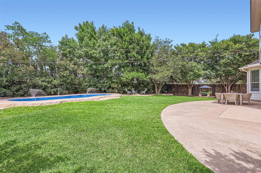 Photo of 2835 Checker DR
